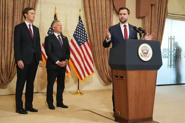Analyse de marché du conflit entre les États-Unis et l'Iran : Comment le pétrole, l'or, le bitcoin et le dollar évoluent de concert