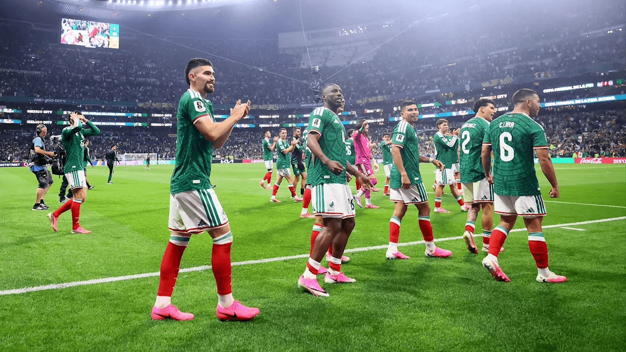 Probabilidades cripto de México vs Inglaterra: El factor Azteca y la divergencia entre mercados de predicción tradicionales y blockchain