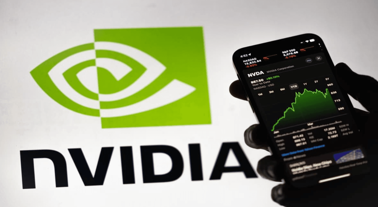 Las acciones de NVDA suben tras la desmentida de Nvidia sobre el retraso del rack de IA Kyber: Lo que los inversores deben saber