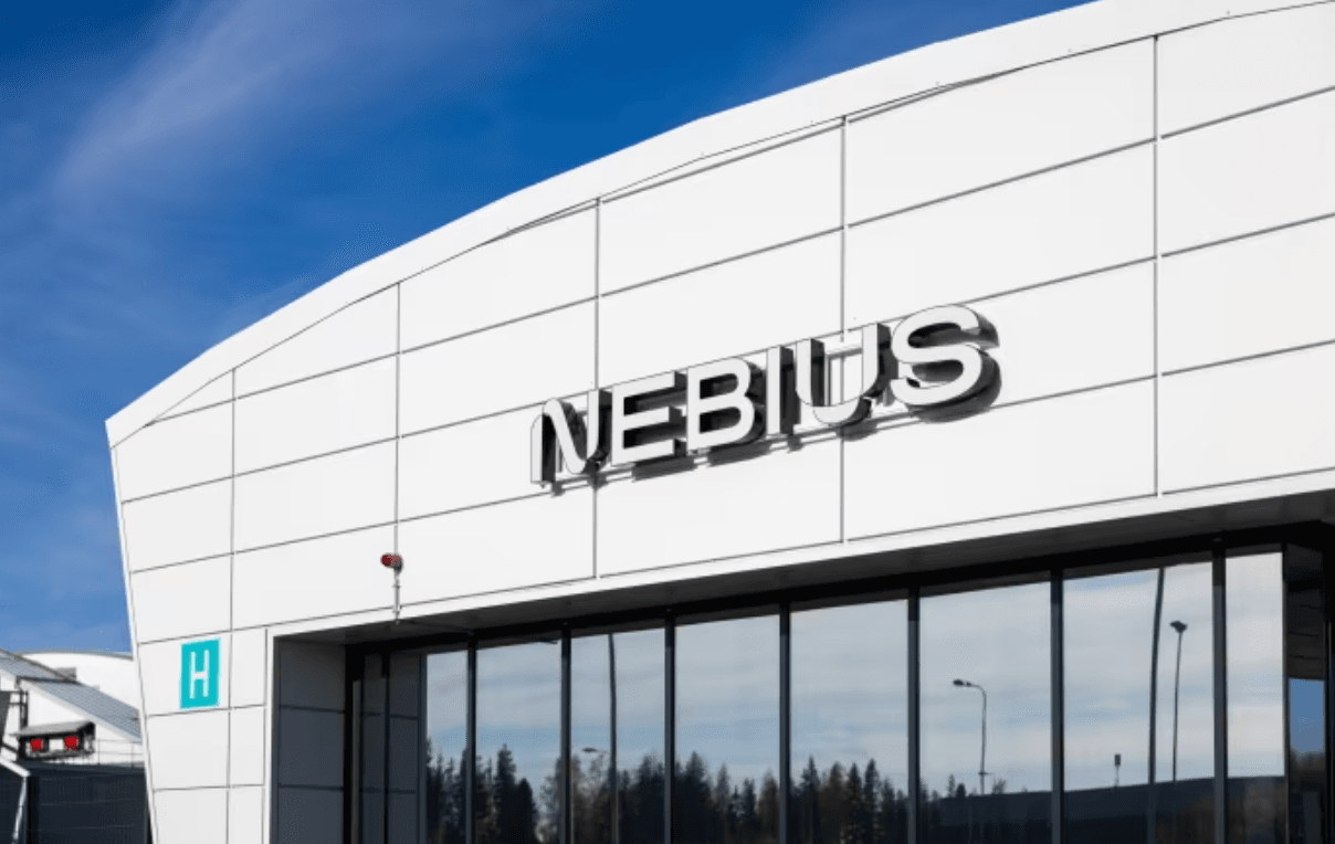 L'action Nebius s'envole après les résultats du T2 : ce que signifient réellement la croissance de 454 % du chiffre d'affaires et un carnet de commandes de 37 milliards de dollars