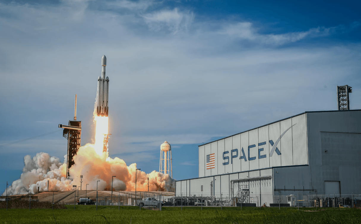 Precio de SpaceX cerca de 141 $: ¿por qué no mueve la acción su plan de puerto espacial de 100.000 M$?