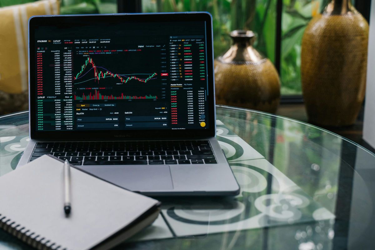 Les meilleurs programmes d'affiliation crypto pour booster vos revenus en 2025
