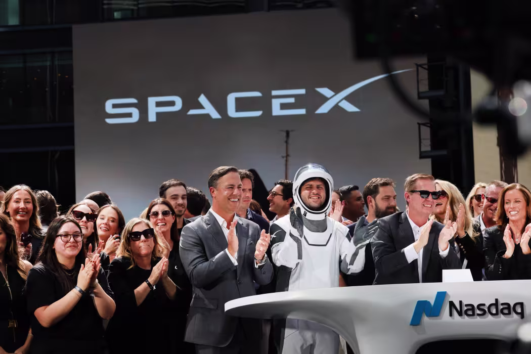 Empleado de SpaceX celebrado tras el cierre de la OPI de SpaceX