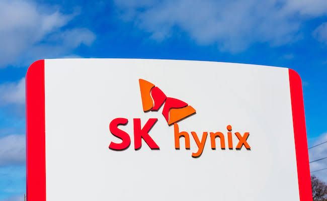 توقعات سعر سهم SK Hynix: أهداف عام 2026 ورهان الذاكرة ذات النطاق الترددي العالي (HBM)