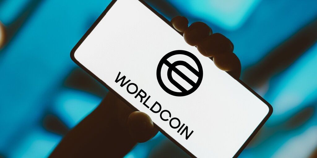 ما هي عملة WLD وما سبب انهيار سعر Worldcoin اليوم؟